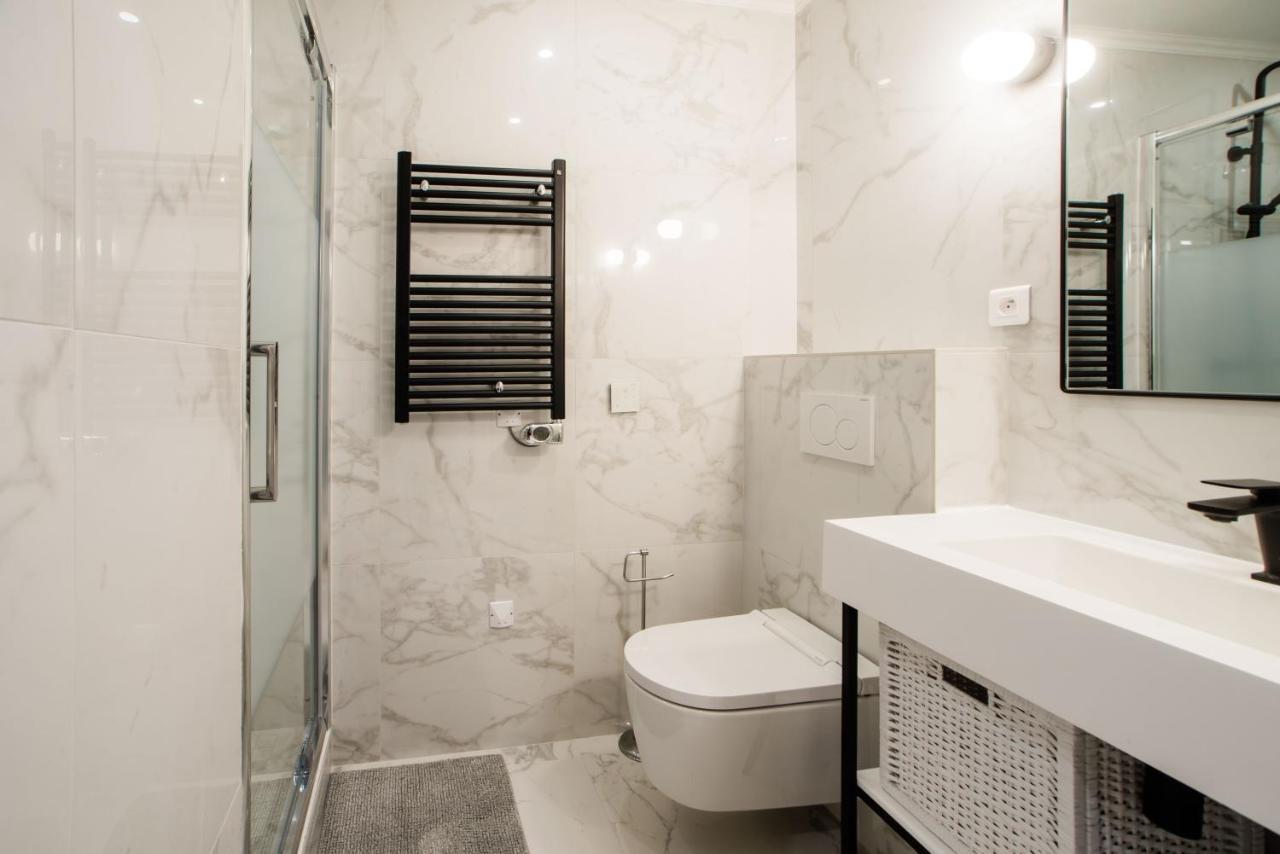SUITE SARTRE : au cœur de la Rive Gauche, neuf, design, 2/4 personnes Paris Extérieur photo